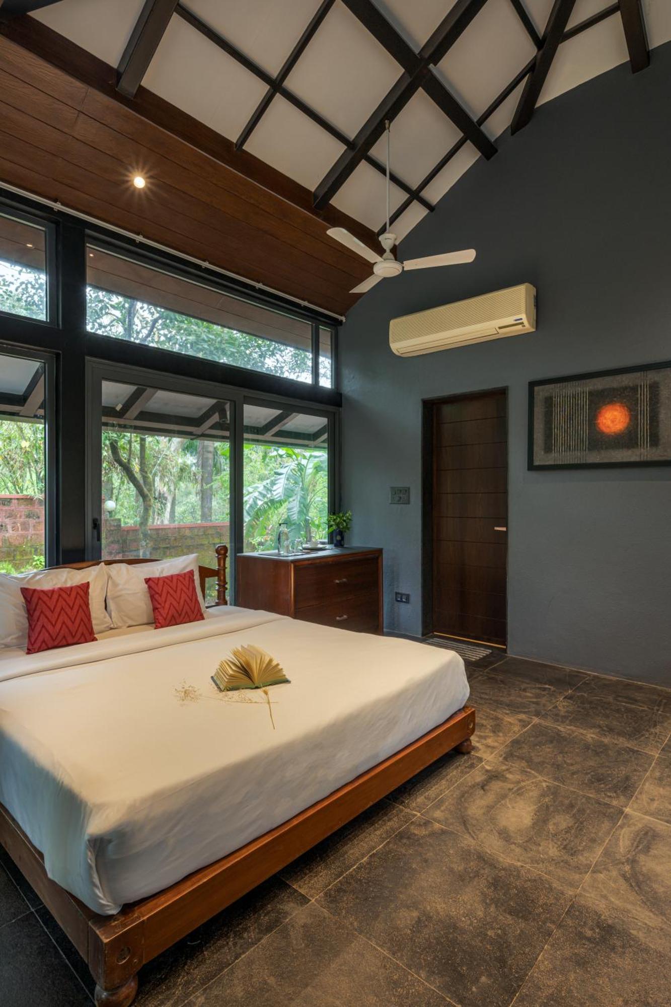 Saffronstays The Glasshouse, Panchgani - Beautiful Glass Villa For Couples Extérieur photo