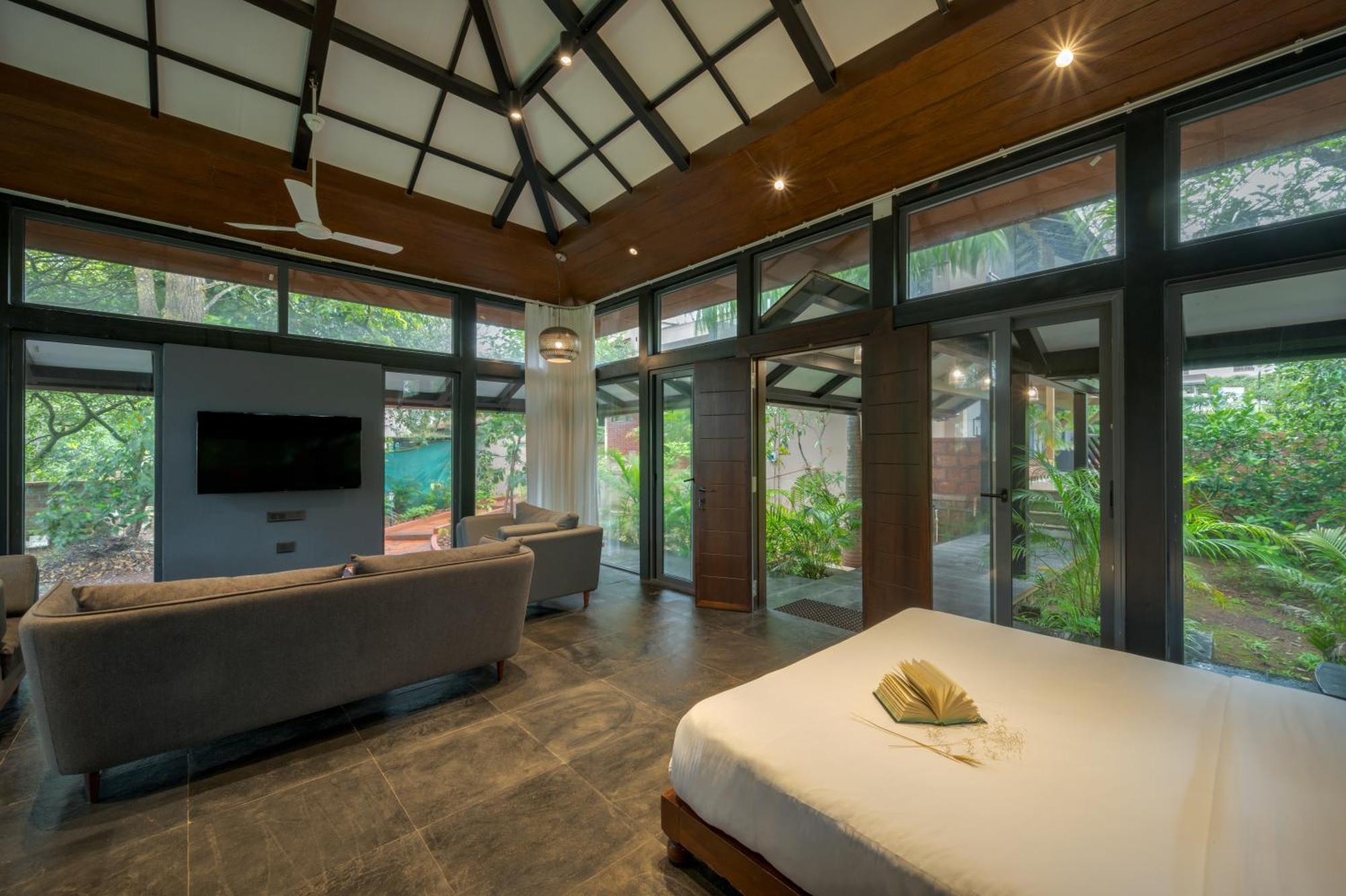 Saffronstays The Glasshouse, Panchgani - Beautiful Glass Villa For Couples Extérieur photo